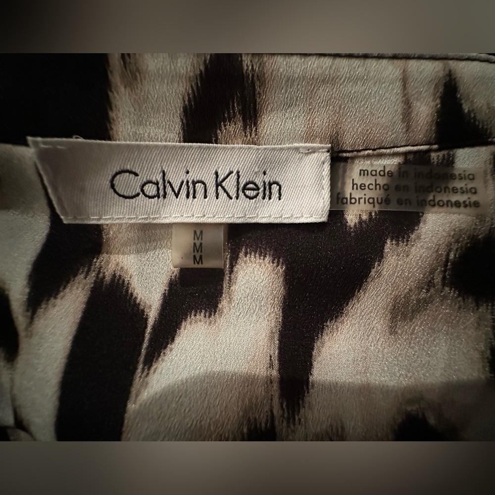 Calvin Klein top - Picture 9 of 9